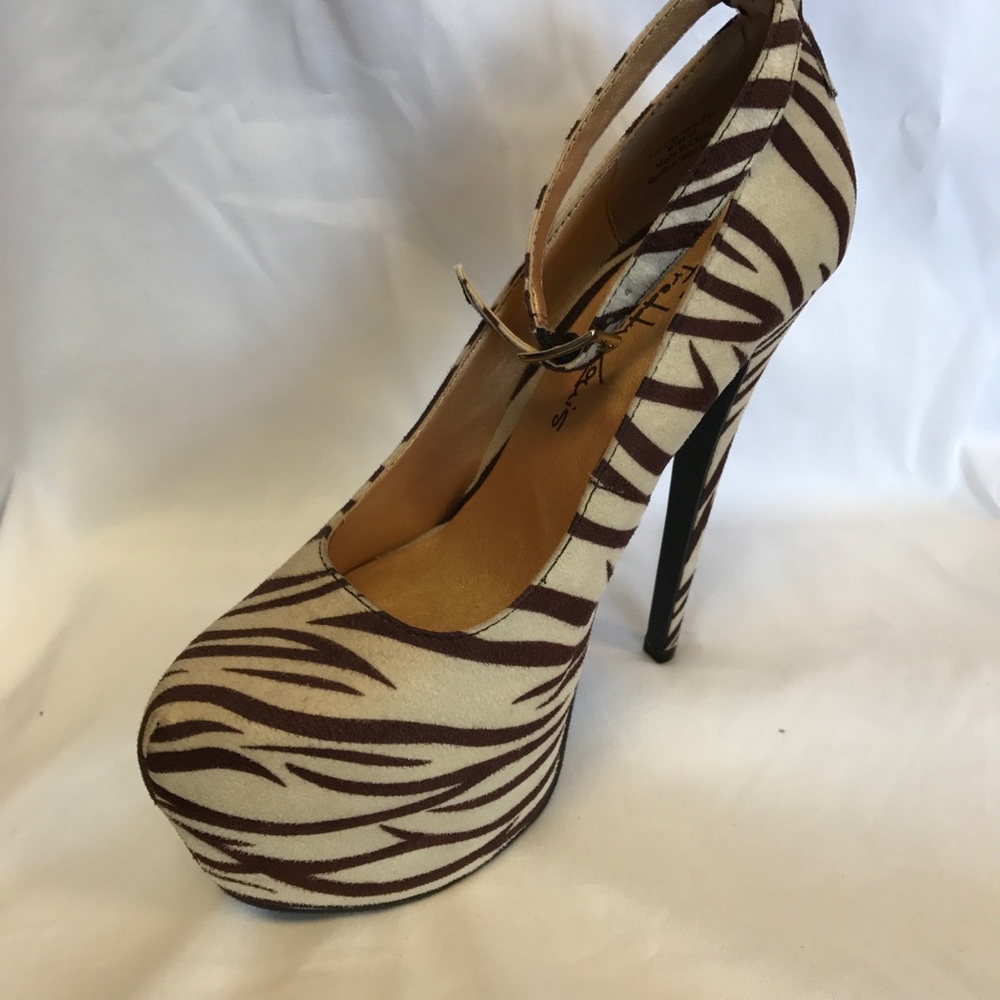 Freddy Louis platform shoe in zebra print
